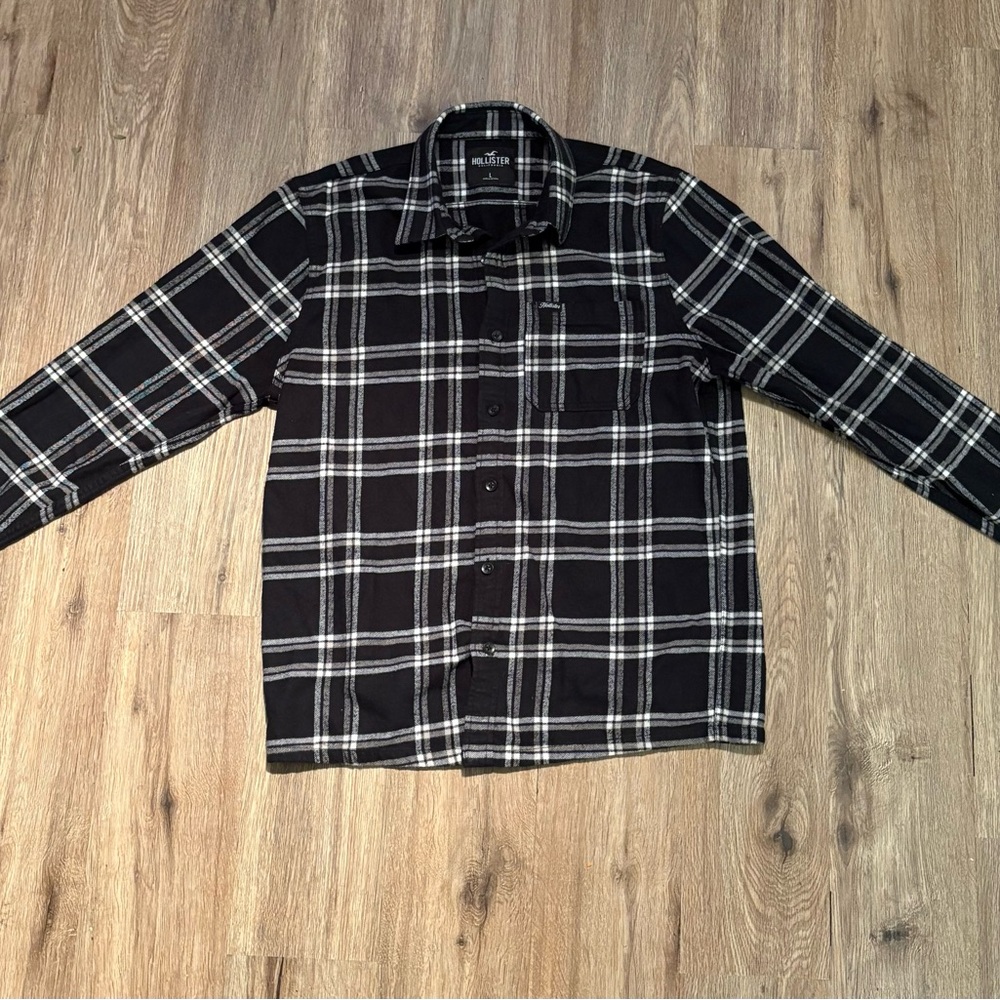 Hollister Black and Gray Plaid Shirt